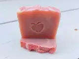 Erdbeer-Sahne Seife Erdbeer-Sahne Seife